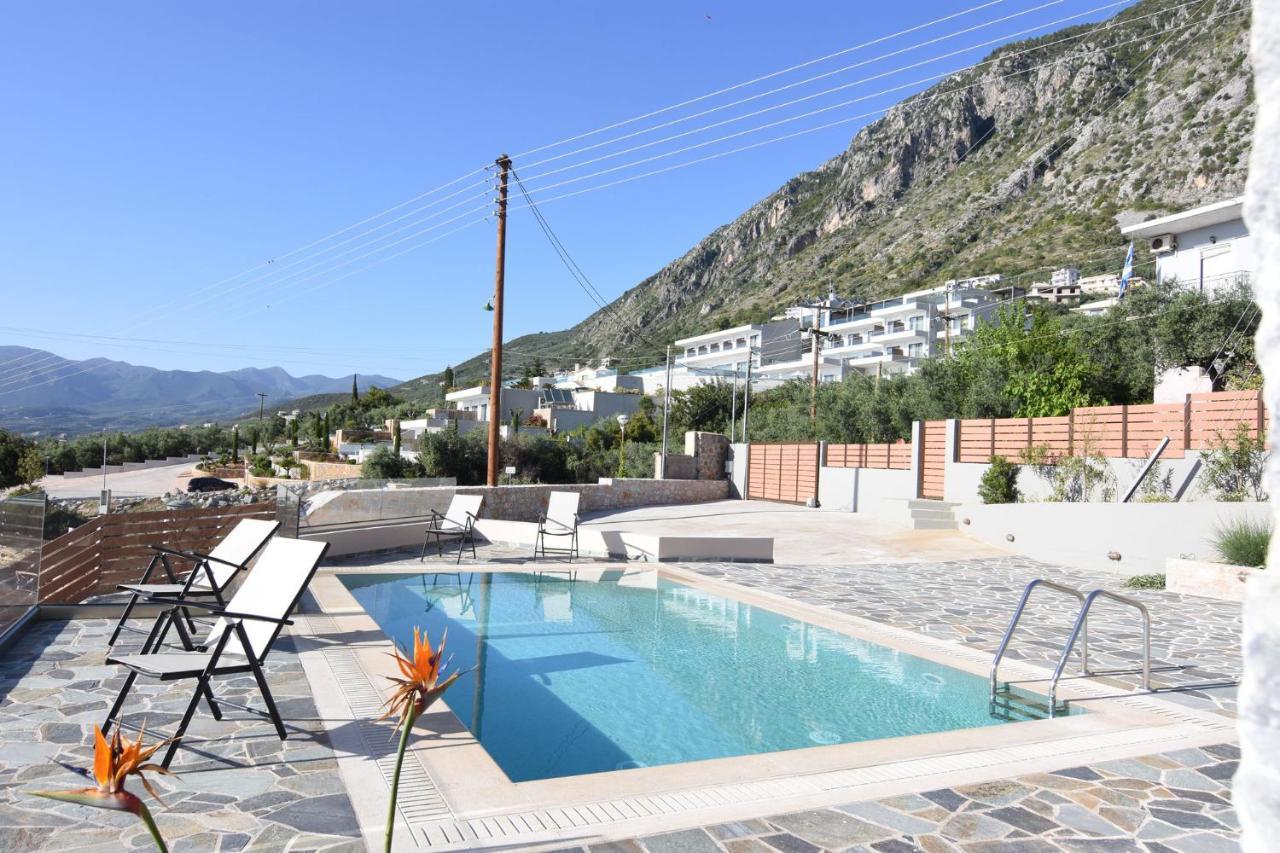 Villa Dafni - Infinite Sea Vistas With Private Pool Kalamata Exterior photo