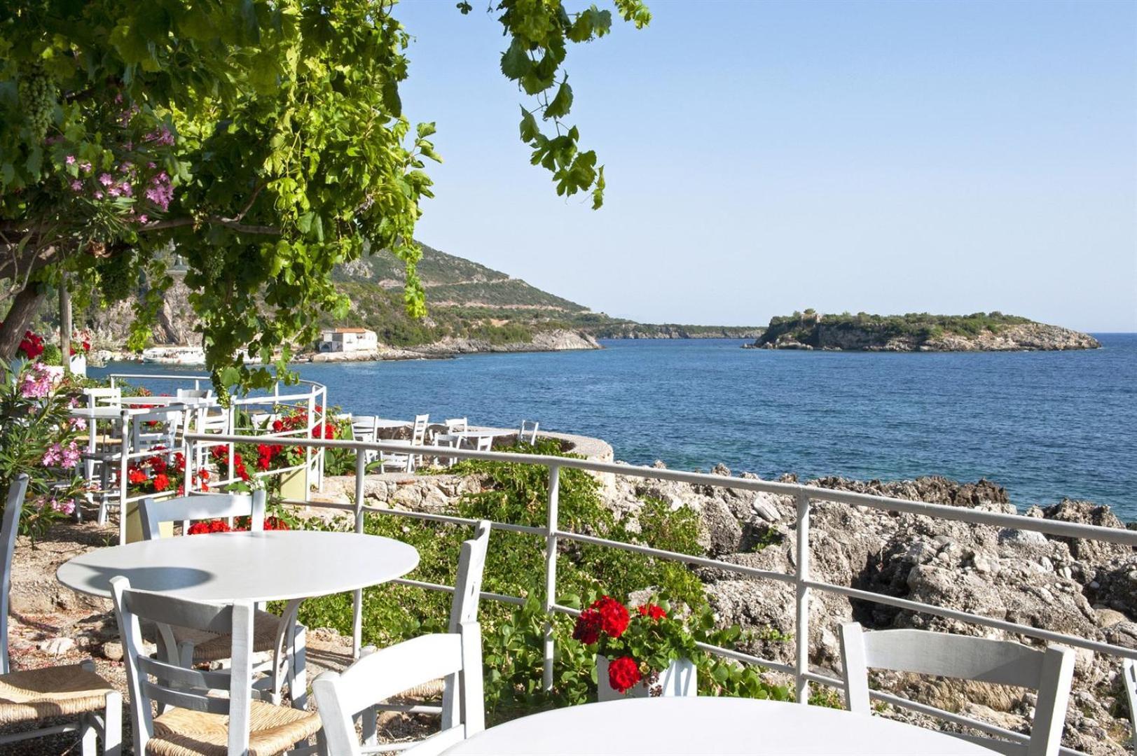 Villa Dafni - Infinite Sea Vistas With Private Pool Kalamata Exterior photo